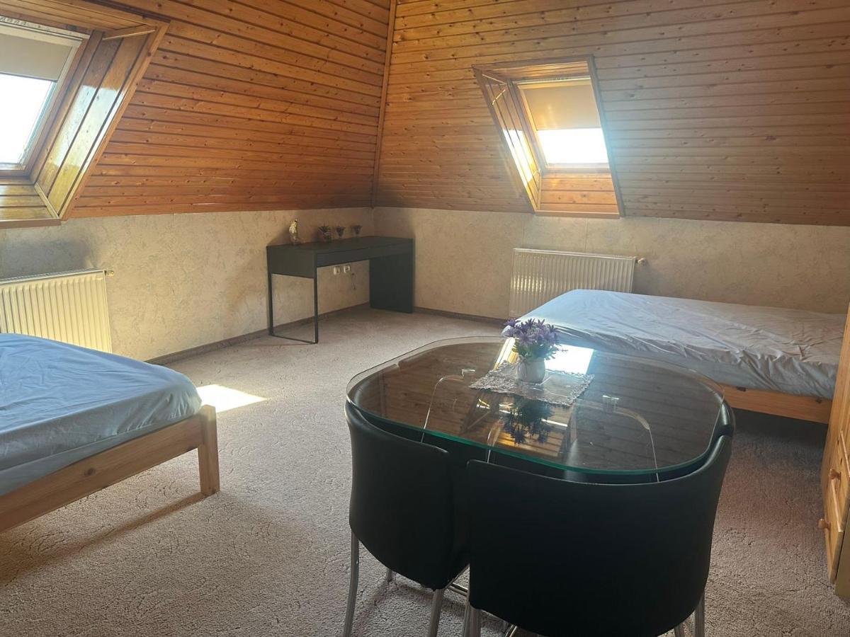 布达佩斯苹果酒店 Budapest Extérieur photo
