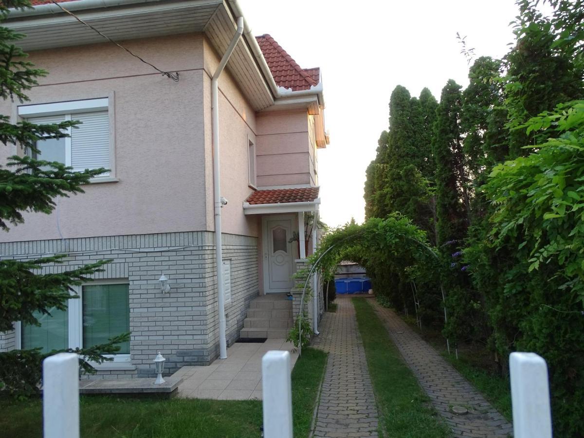 布达佩斯苹果酒店 Budapest Extérieur photo